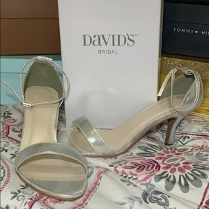 New, David’s Bridal Nayomi Silver Heels